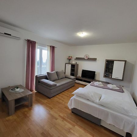 Apartmani Goga Стариград-Пакленица Экстерьер фото